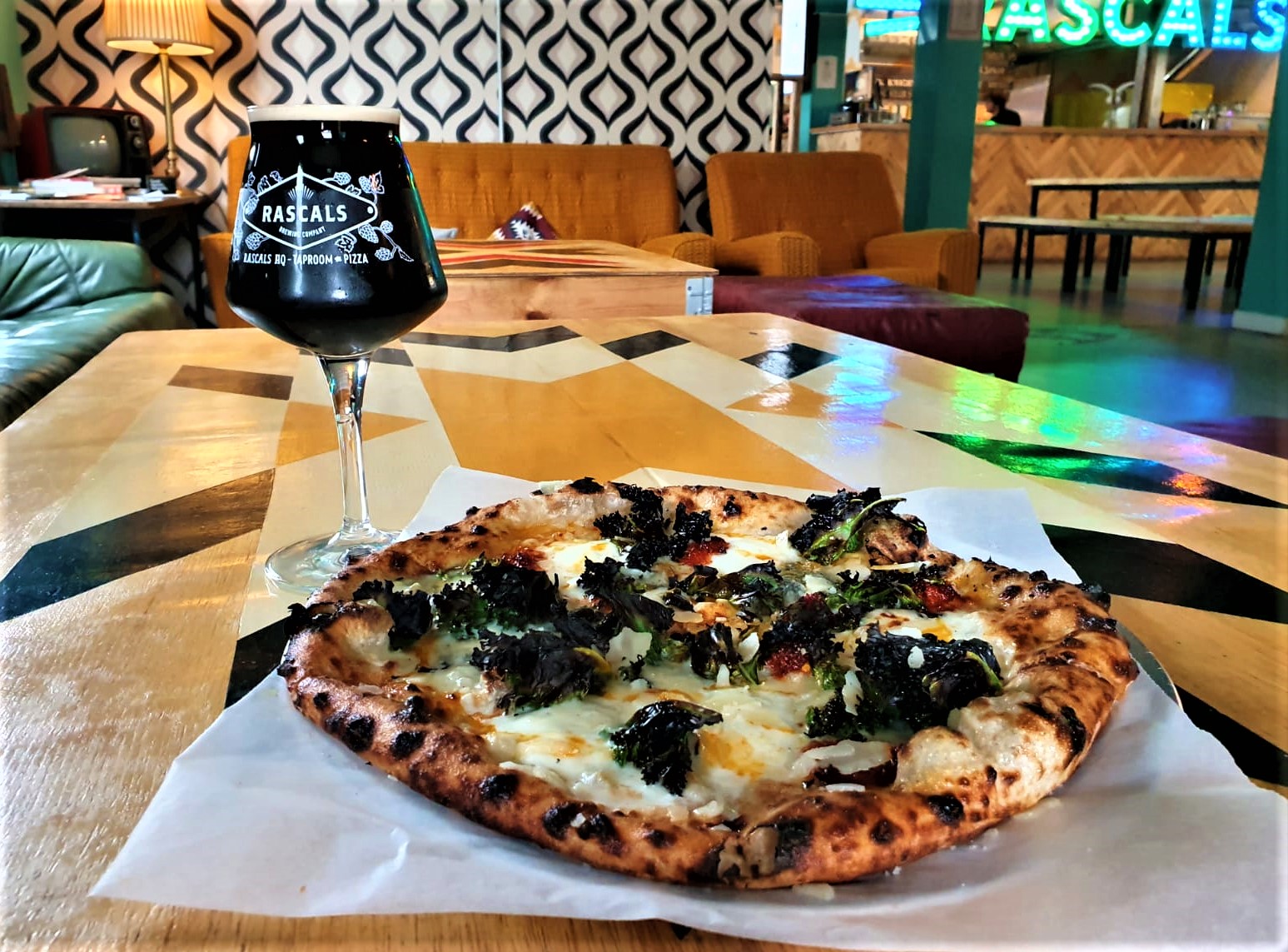 Tasty Irish craft beer from Rascals Brewing and a fresh wood-fired pizza, the best in Dublin